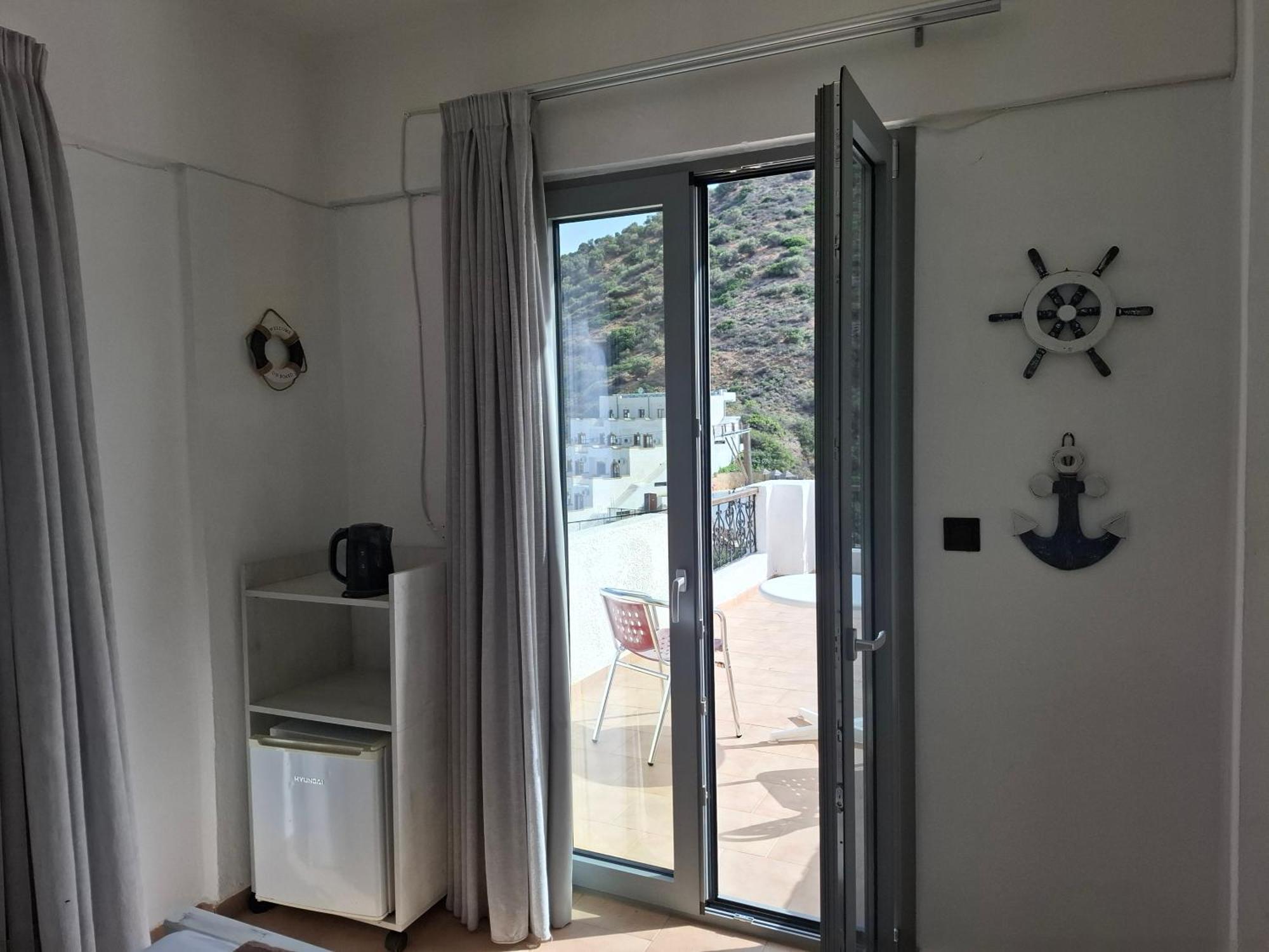 Ostria Hotel Ajía Galíni Kültér fotó