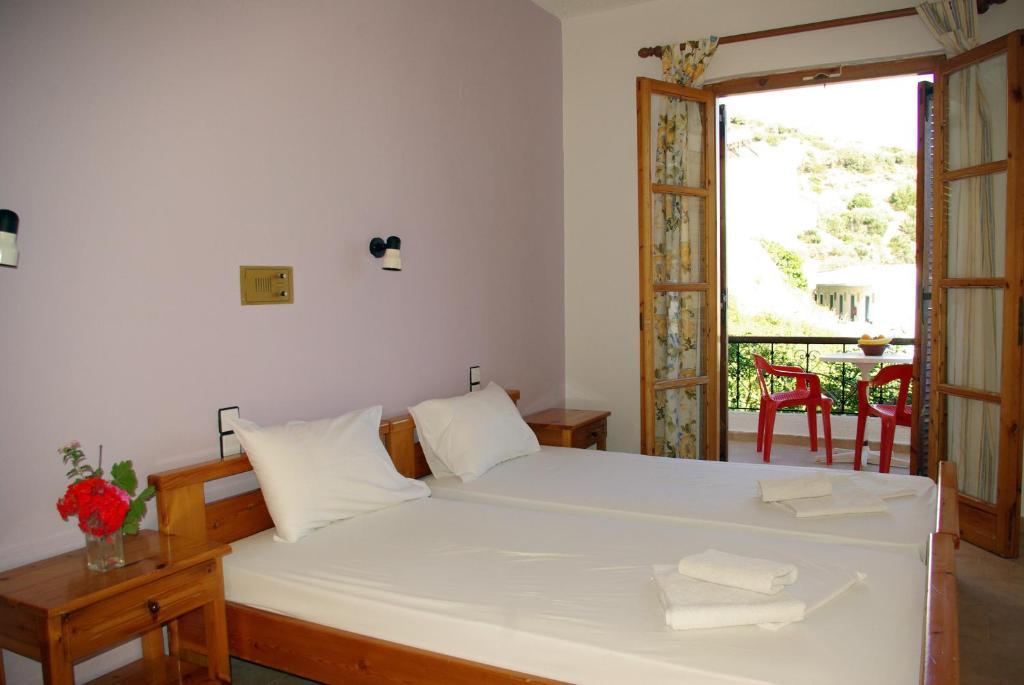 Ostria Hotel Ajía Galíni Kültér fotó
