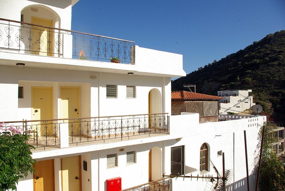 Ostria Hotel Ajía Galíni Kültér fotó