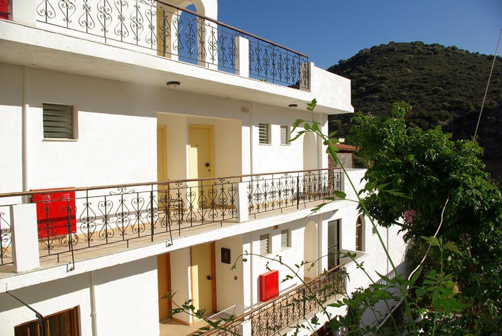 Ostria Hotel Ajía Galíni Kültér fotó
